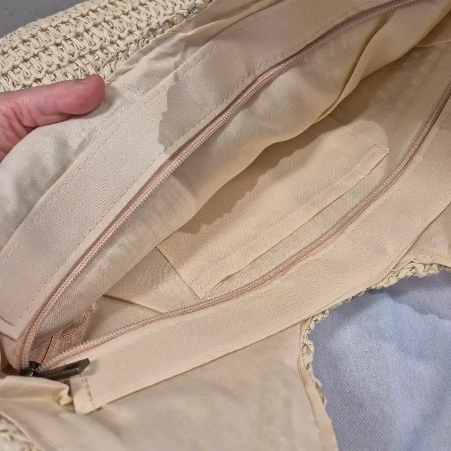 Close weave of the Meda Bag rattan bag