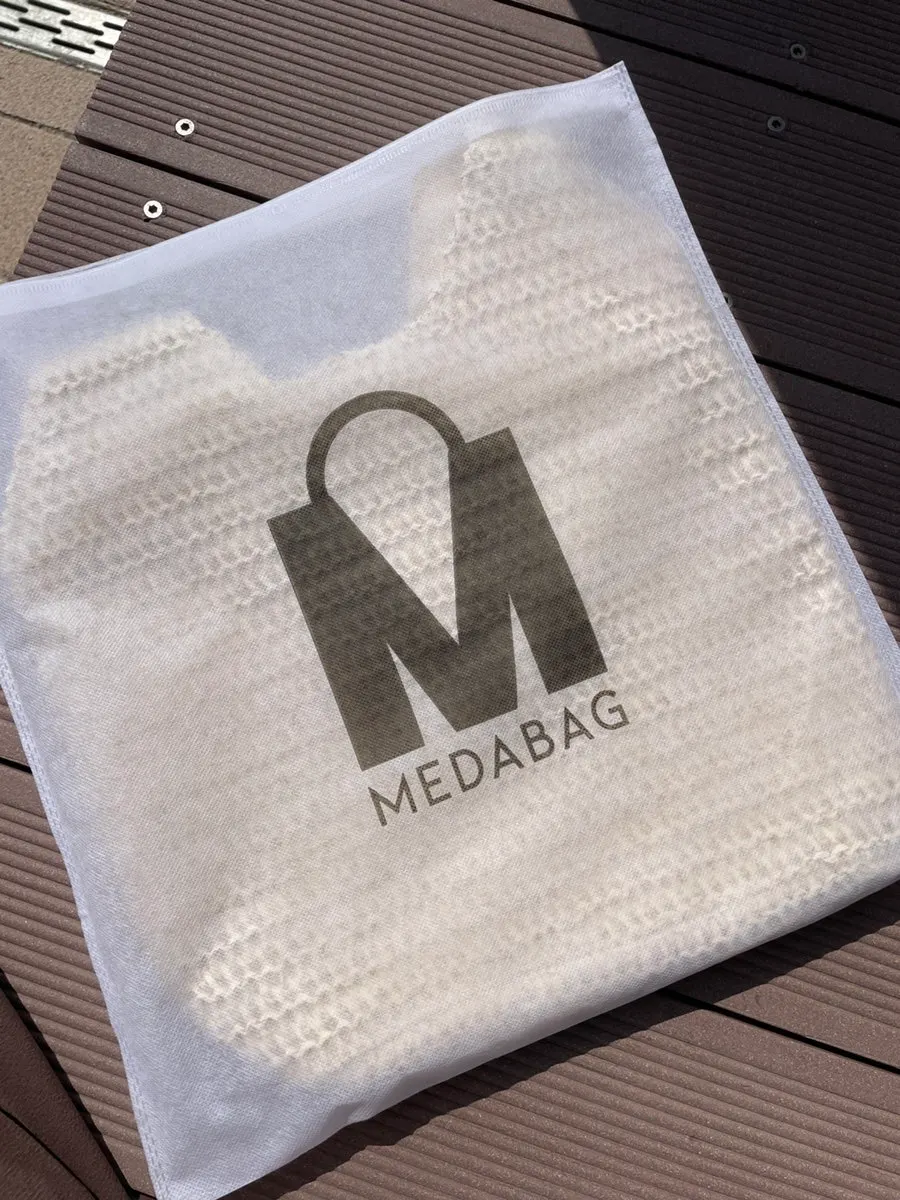 Packaging of the Meda Bag rattan bag upon arrival