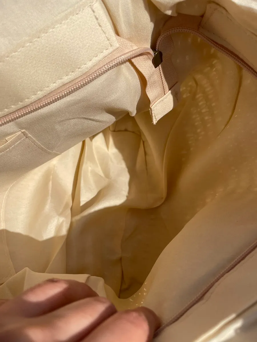 Interior layout of the rattan bag for storing belongings