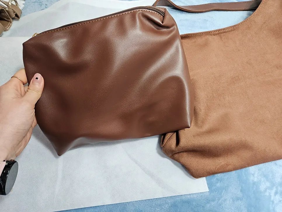기존 화장품을 옮겨 담은 메다백 파우치