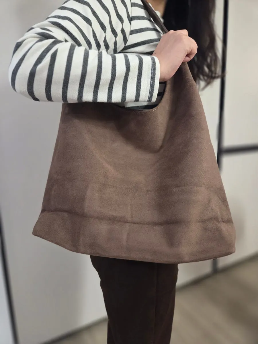Meda Bag shoulder bag with a camel tone and distinctive nap
