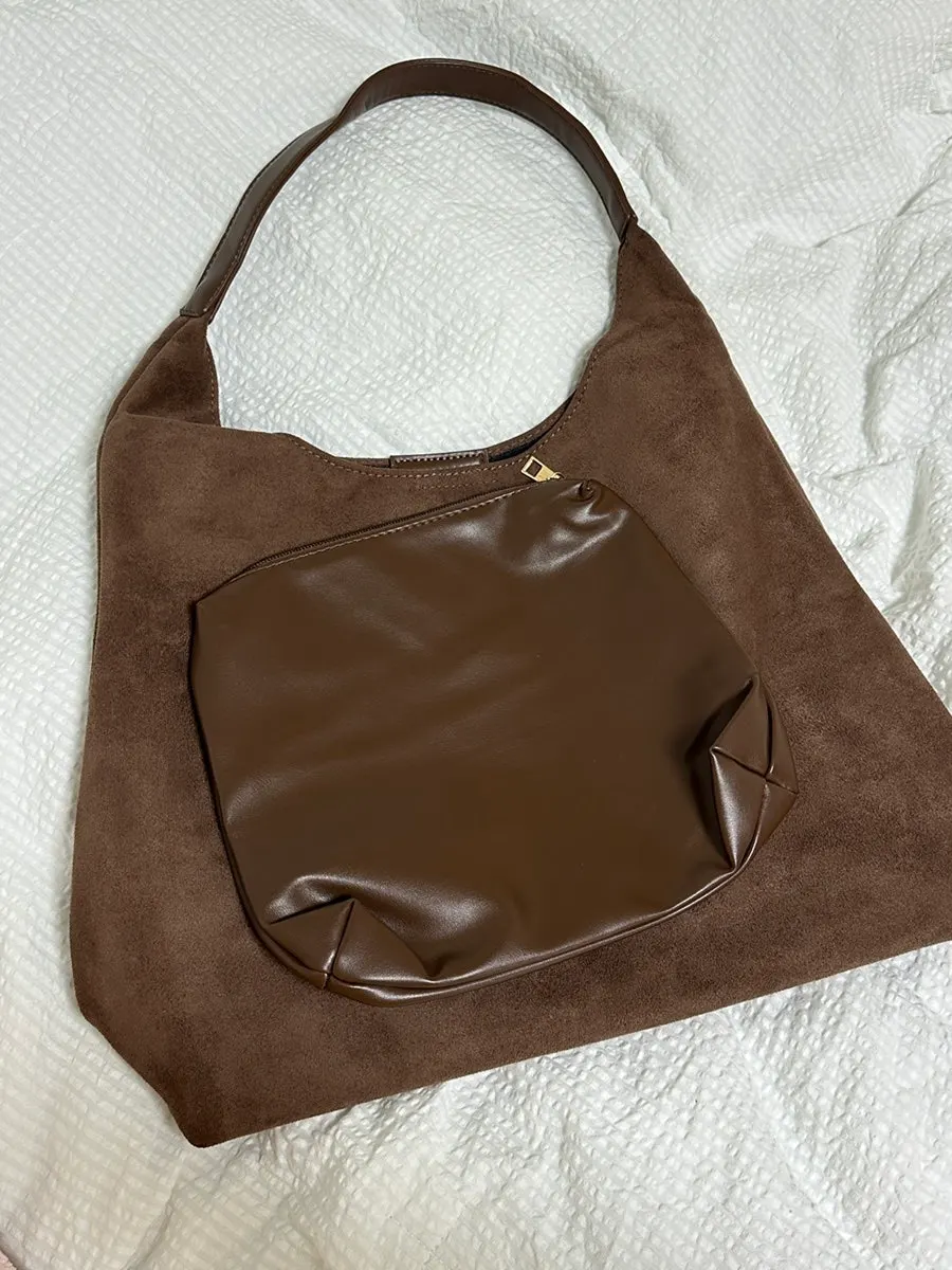Product details of the Meda Bag camel suede bag