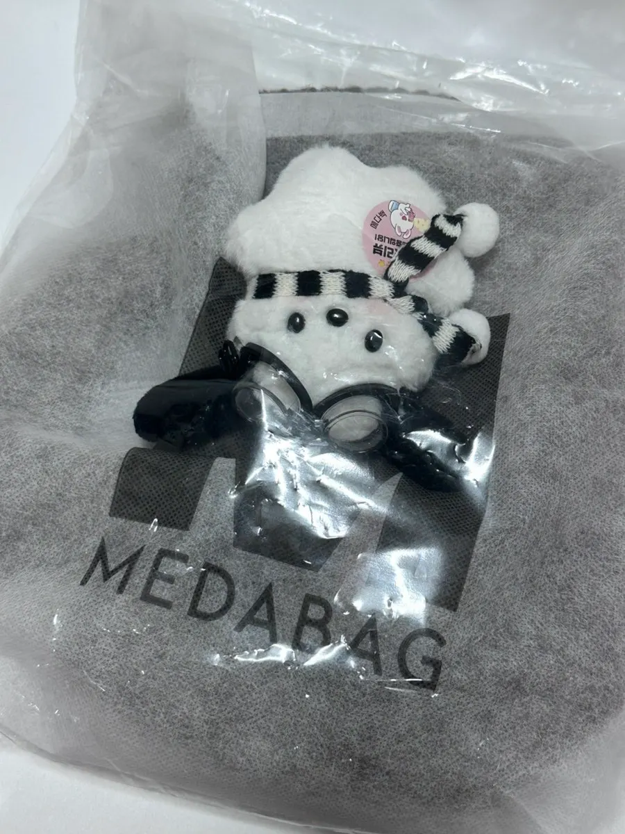 Full design of the Meda Bag Mini Tote Bag