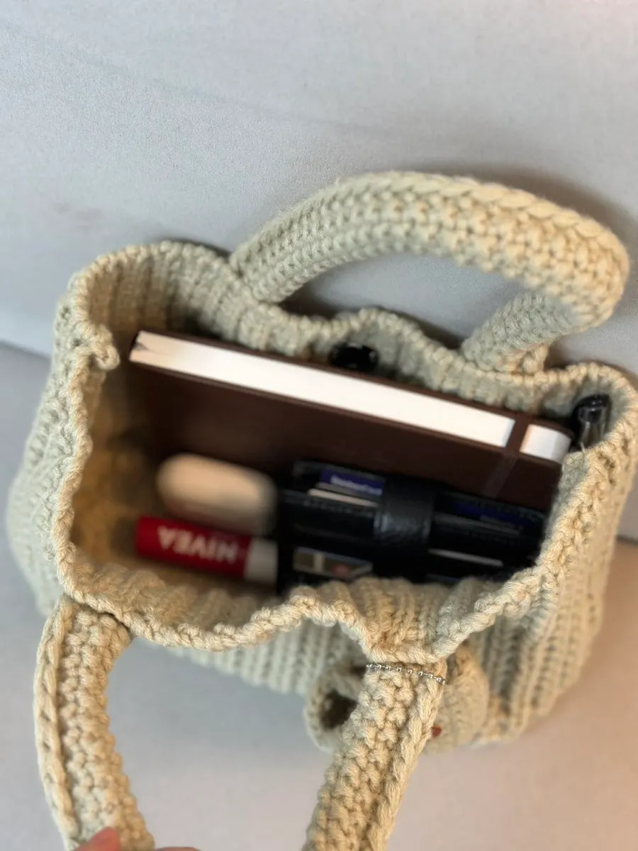 Belongings to put in the knit bag