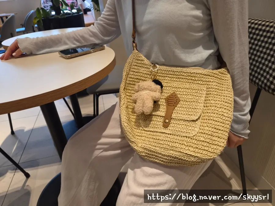 Meda Bag rattan bag in ivory and beige tones