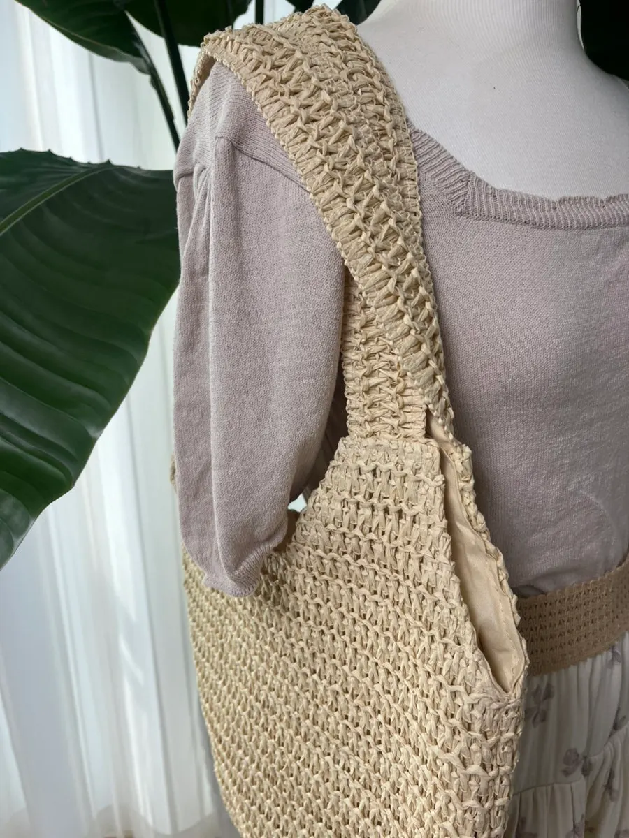 Meda Bag with a lightweight feel and natural weave