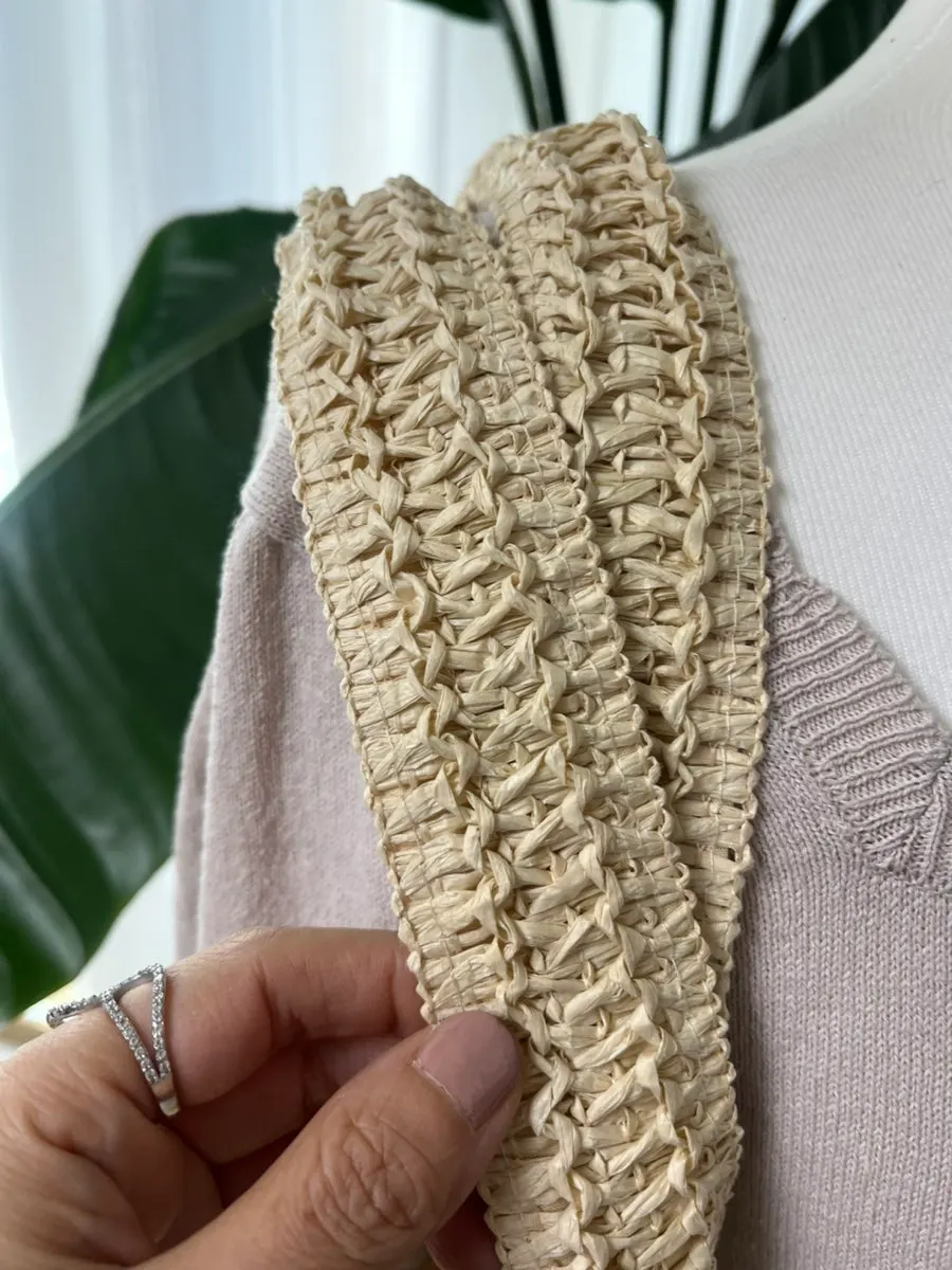 Meda Bag lining and zipper for storing belongings