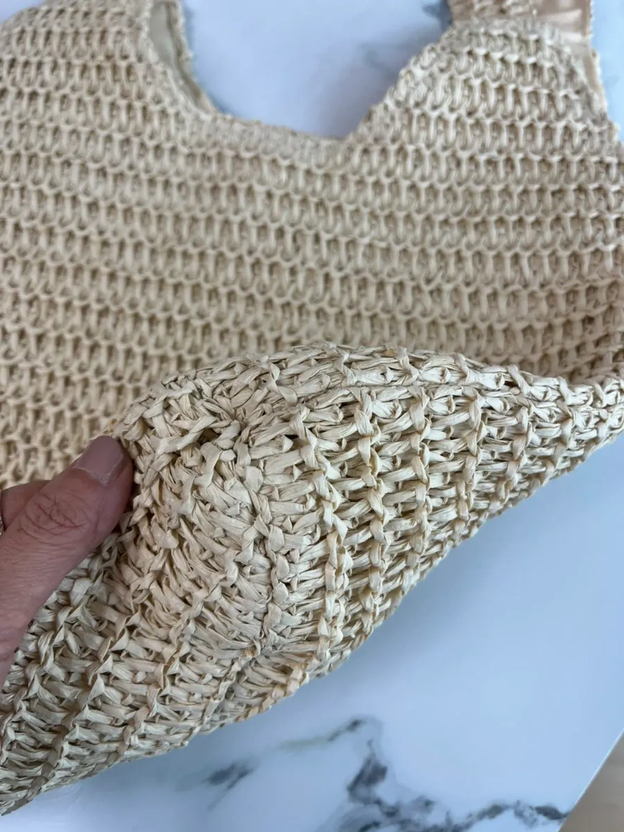 Meda Bag characterized by lightness and a sturdy weave