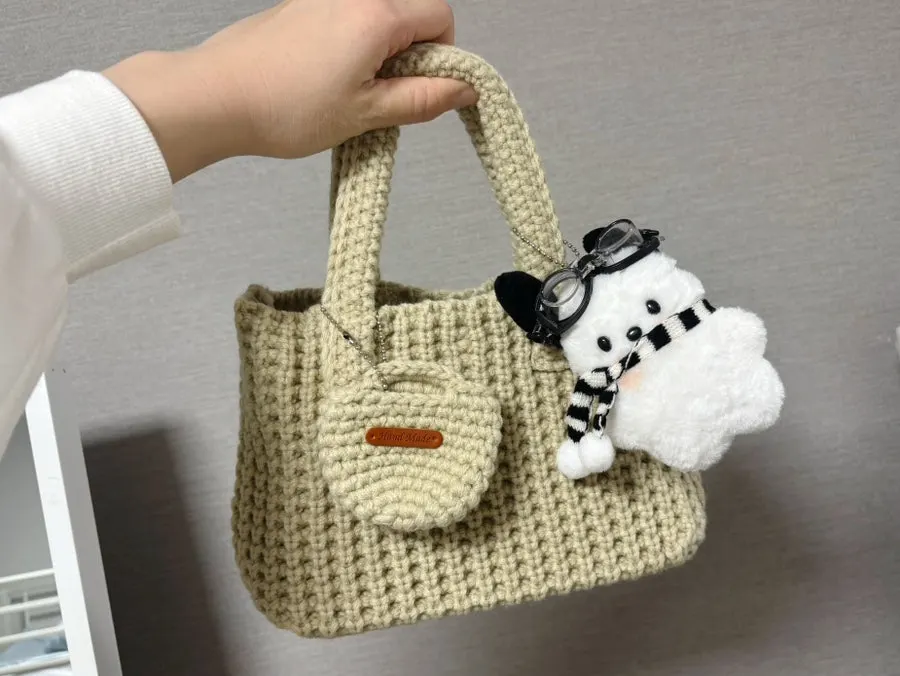 Front detail of the mini dot bag