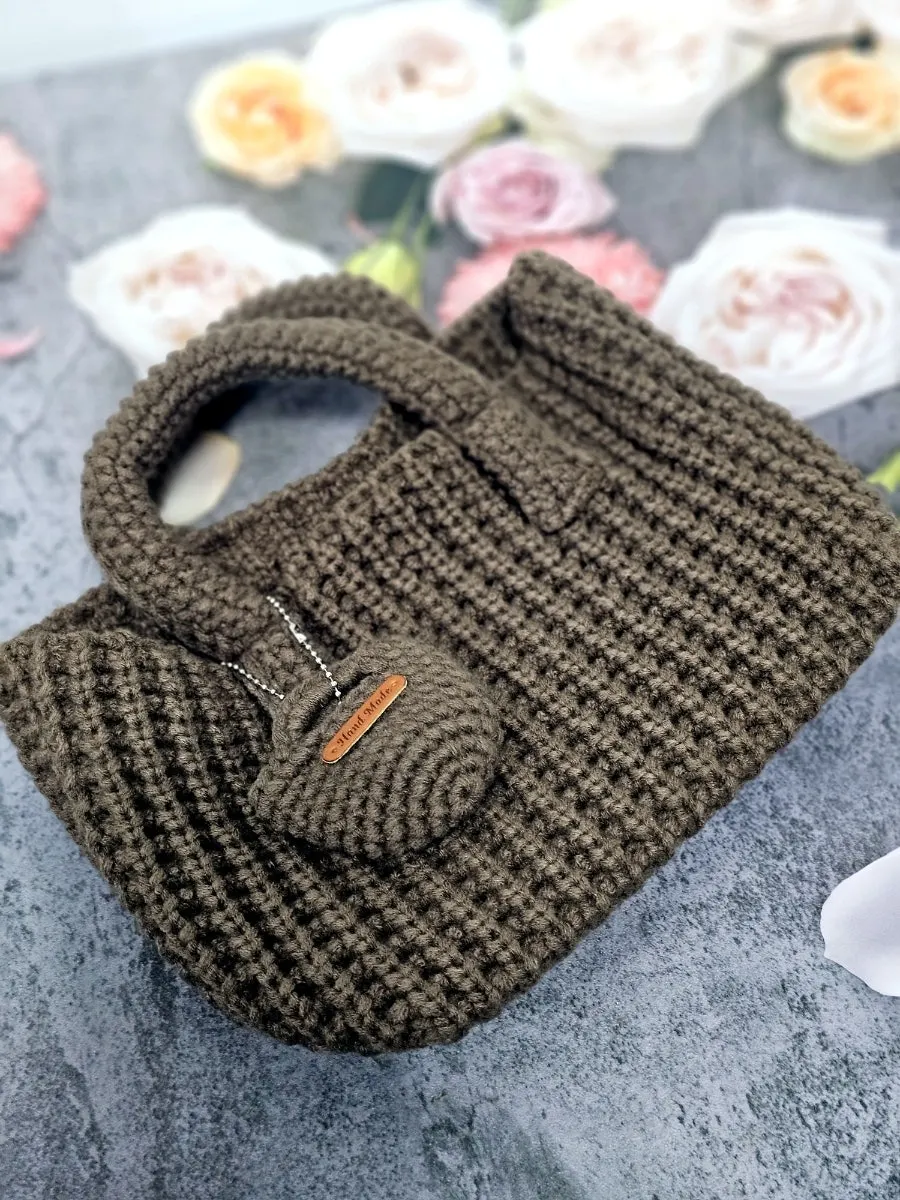 Meda Bag knit mini bag used every day