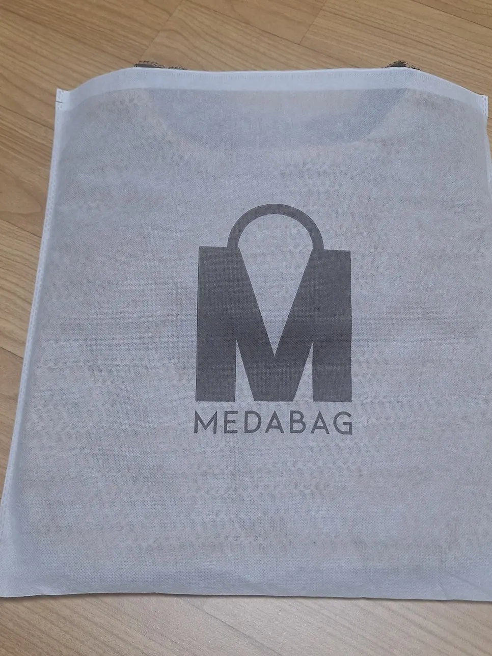 Dedicated dust bag for the Meda Bag Rattan Shoulder Bag