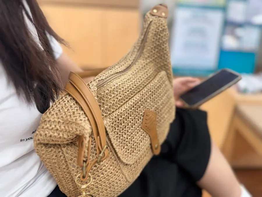 평소 외출에 가지고 다닌 메다백 라탄백