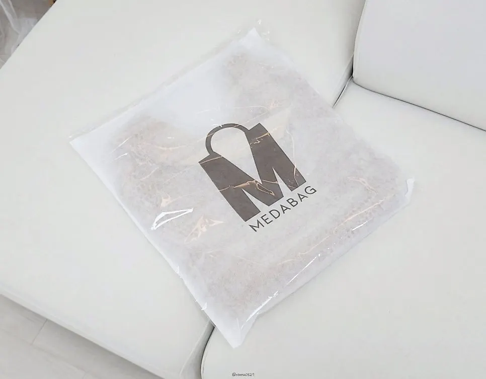 Meda Bag rattan bag with a natural feel