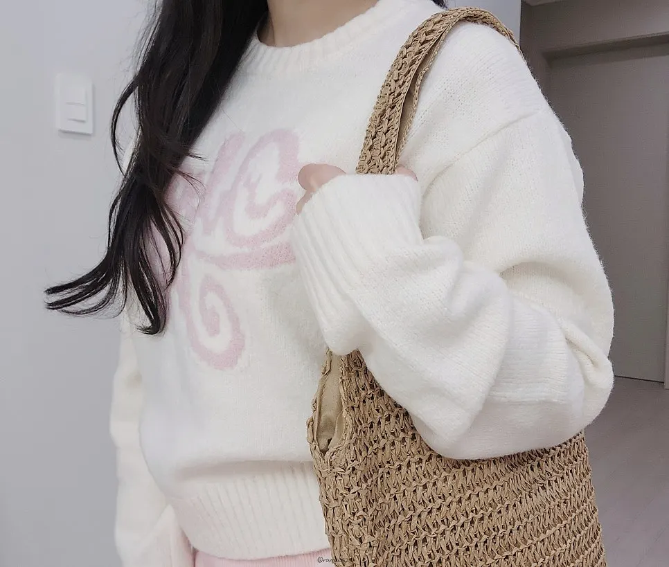 Wide shoulder strap of the Meda Bag rattan bag