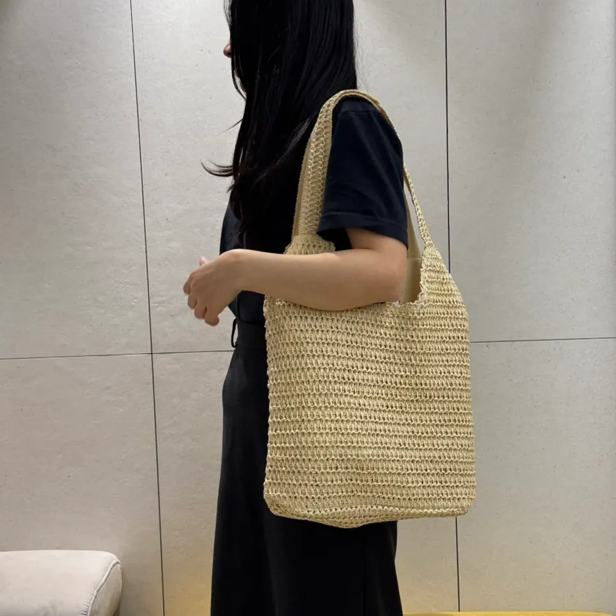 여행용 베이지 라탄 가방