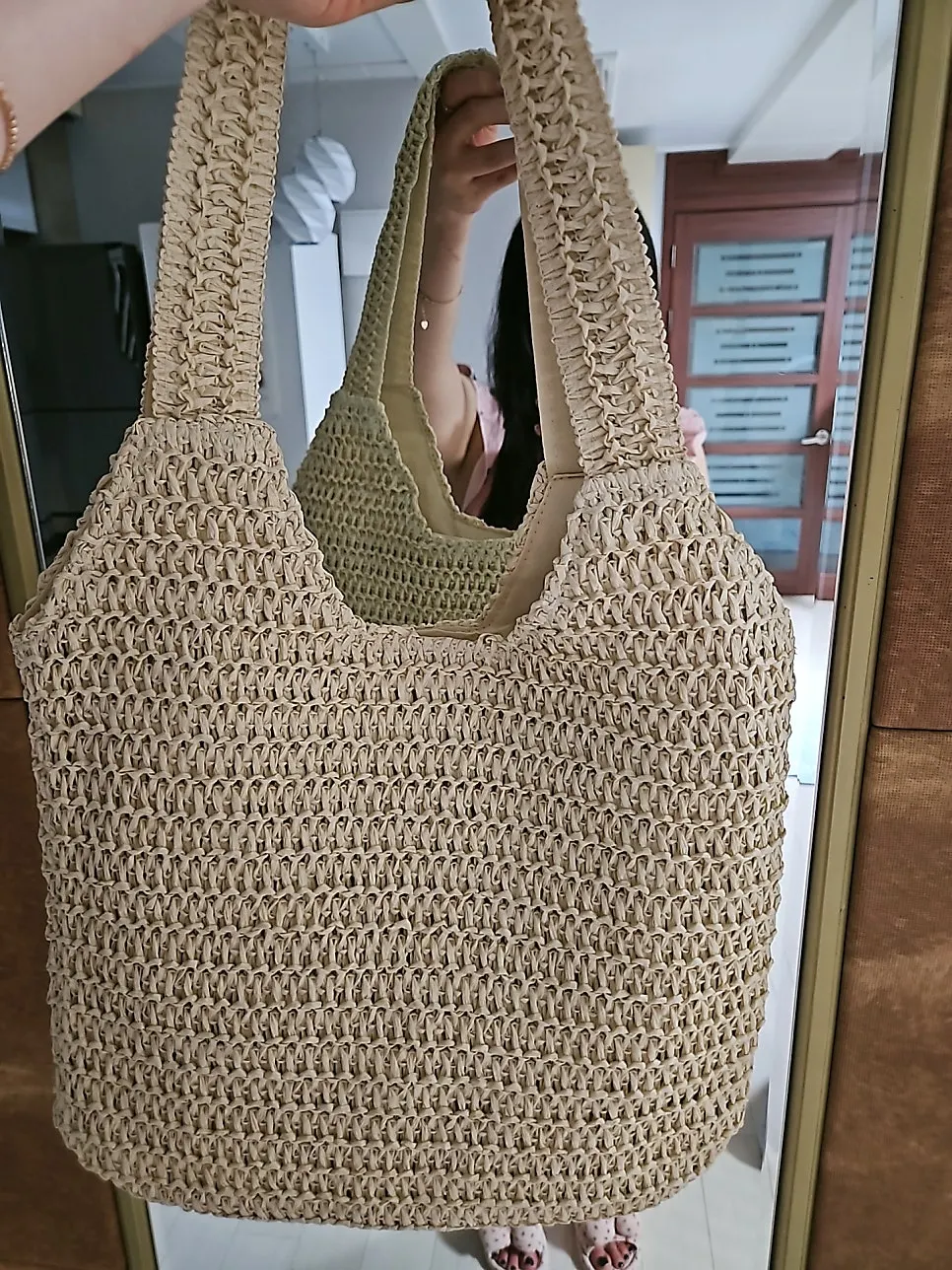 Bag interior with a space for storing lip products