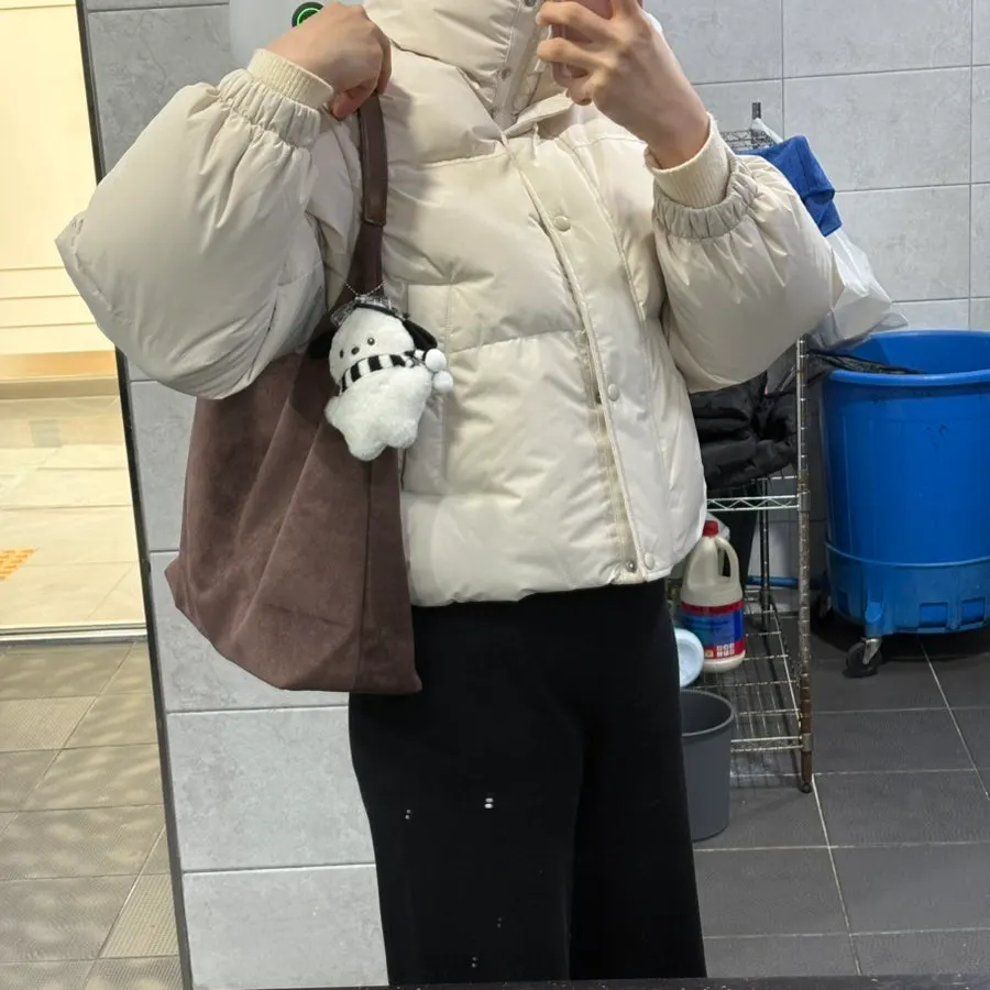 Carrying a suede bag with an everyday outfit