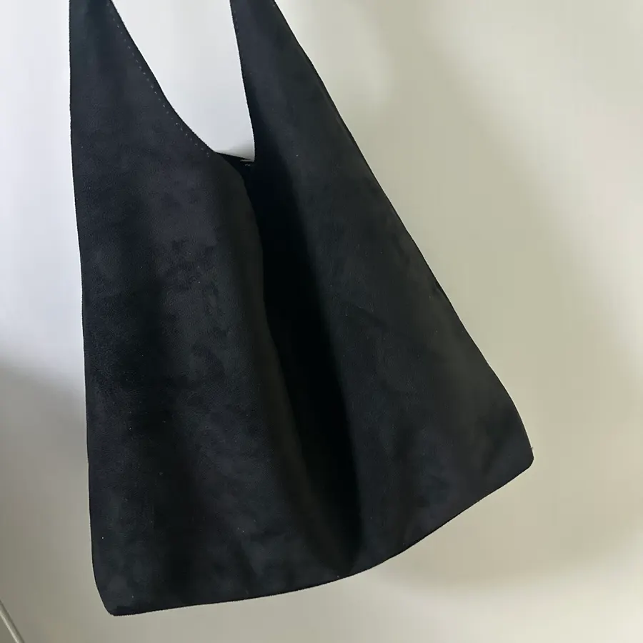 Simply designed Meda Bag suede bag