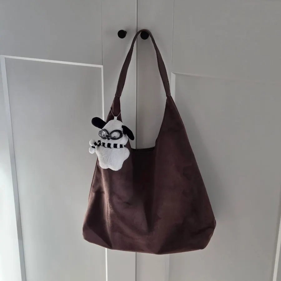 Meda Bag shoulder bag used as a winter work bag