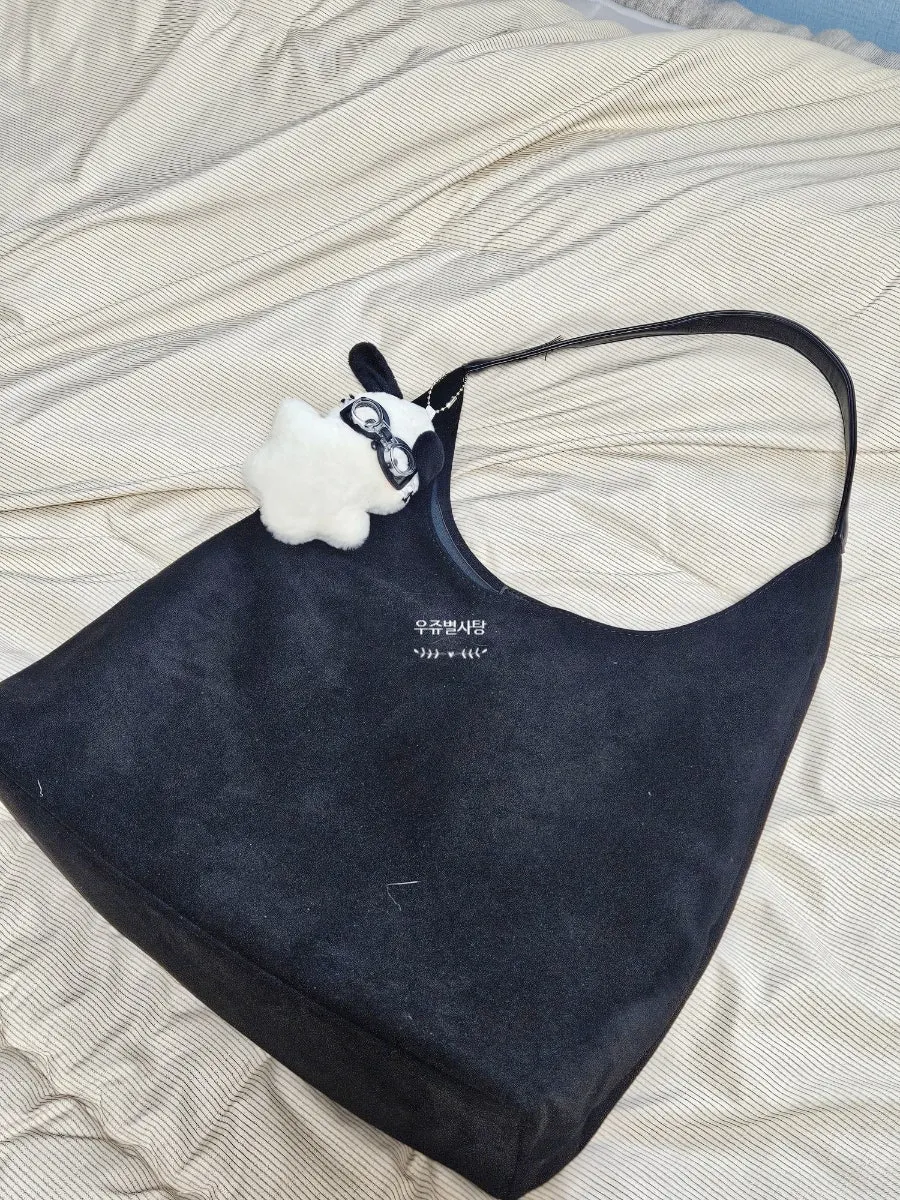 Keyring included with the Meda Bag suede bag