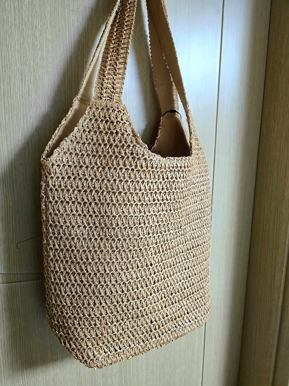 Meda Bag summer bag with a handmade crocheted horse keychain