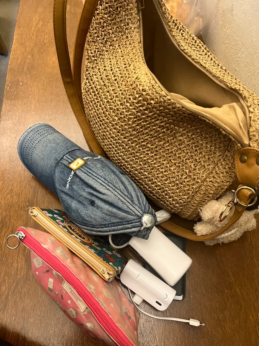 Brown rattan bag that blends into an everyday outfit