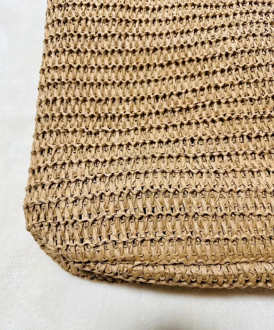 Front of the rattan shoulder bag