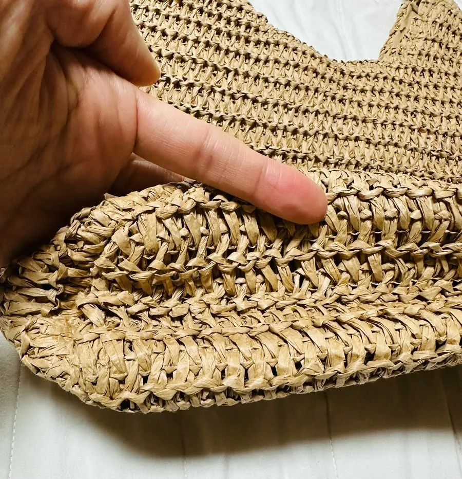 Inner lining of the rattan shoulder bag