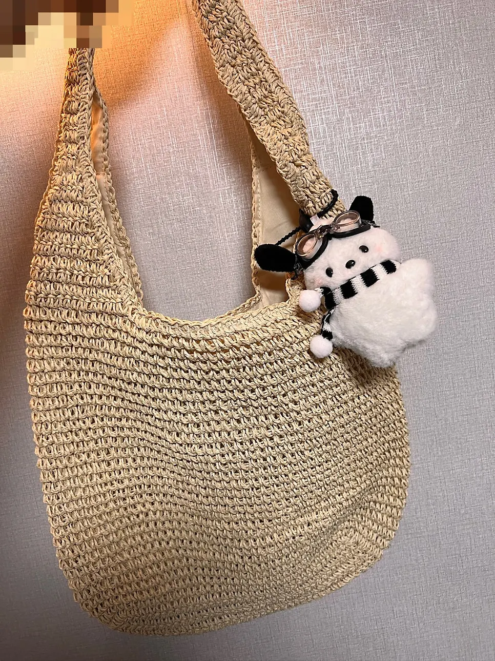 Rattan shoulder bag used in everyday summer life