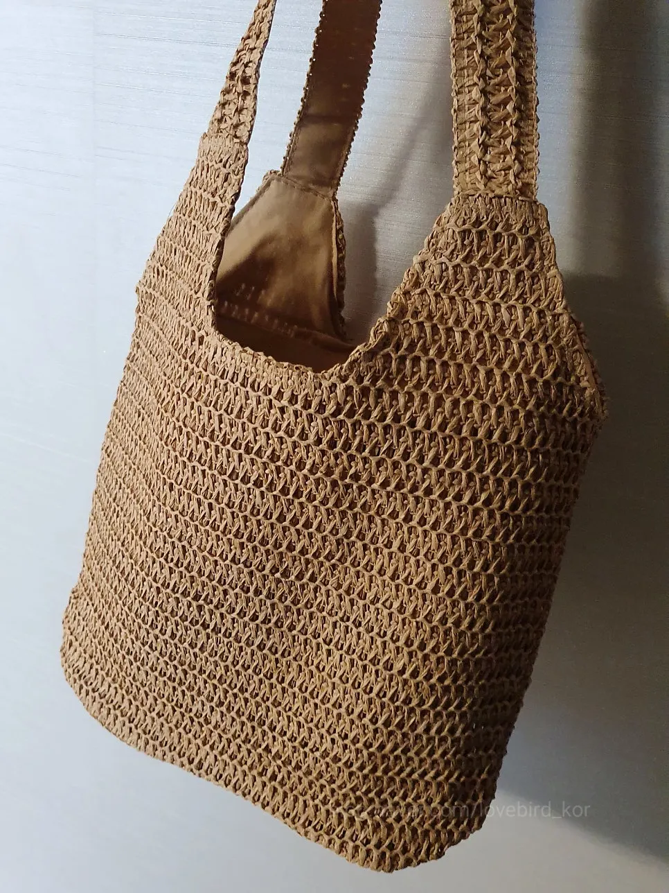 Calm brown rattan bag