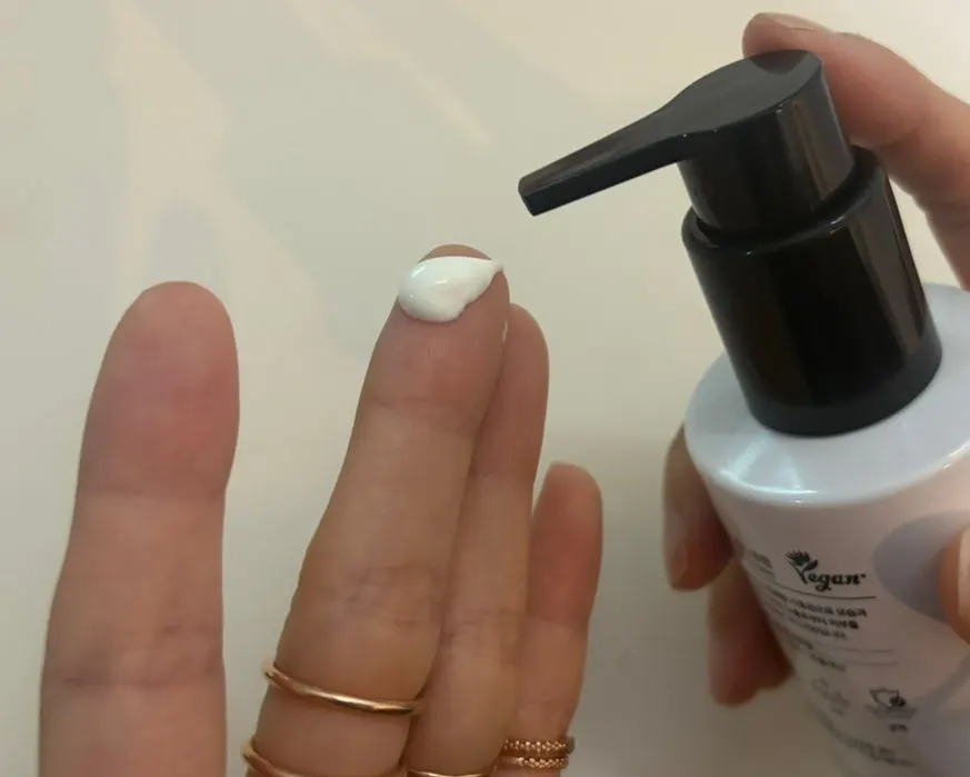 Hybrid sunscreen product