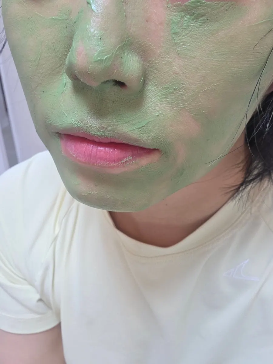Mask spread evenly over the face