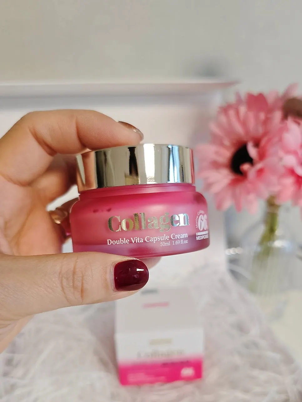 Using MEDIPICKME collagen cream