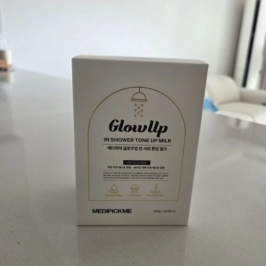 MEDIPICKME tone-up milk product styling photo