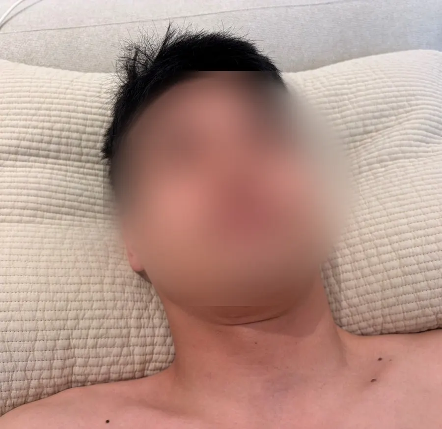 片脚に塗ったトーンアップミルクの比較