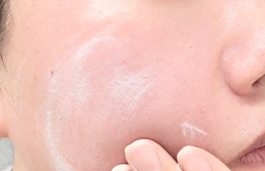 Sunscreen fully absorbed with no stickiness