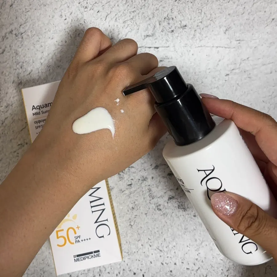 Testing how the sunscreen absorbs without white cast