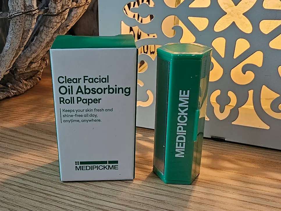 Portable oil blotting paper in a bag