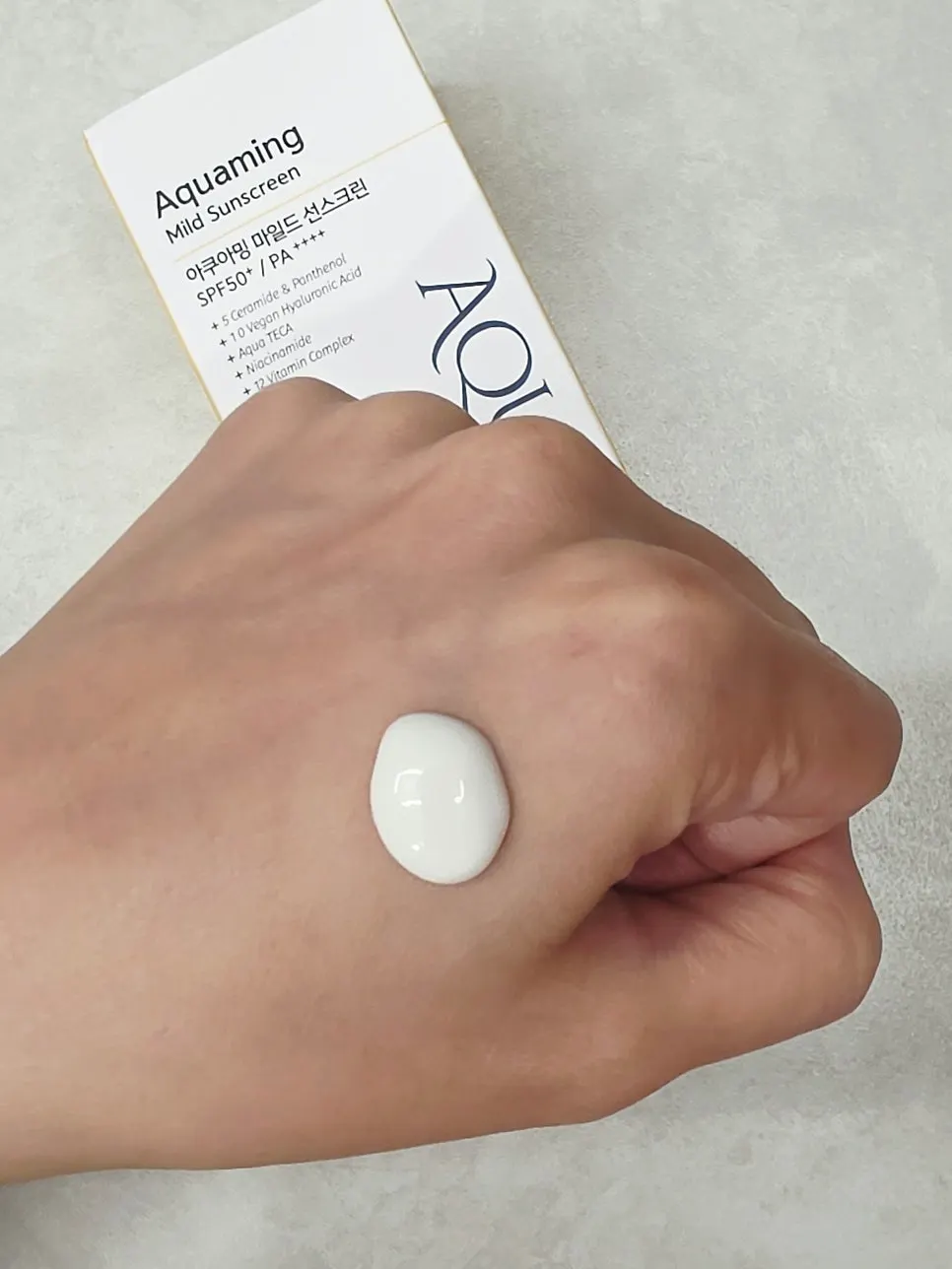 Vertical shot of the vegan-certified low-irritation sunscreen