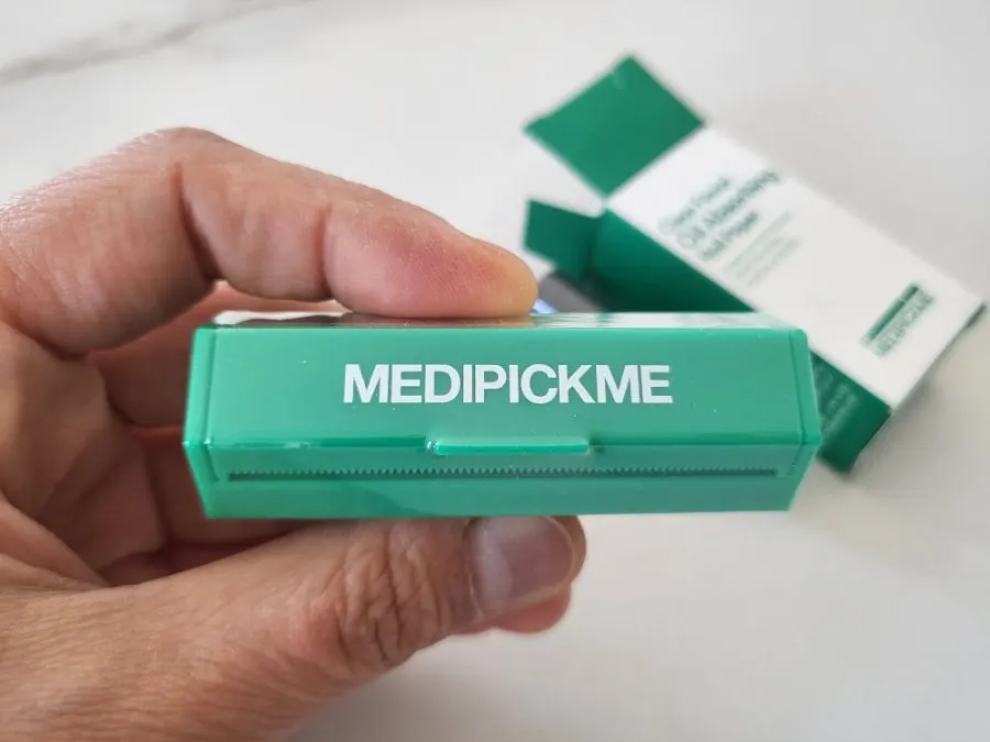 MEDIPICKME Clear Face Roll Oil Blotting Paper product