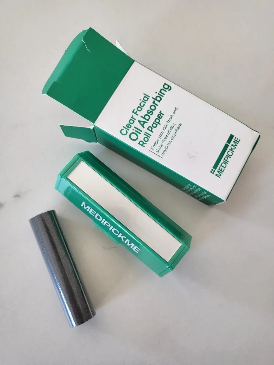 Blotting paper used to tidy oil on shiny areas