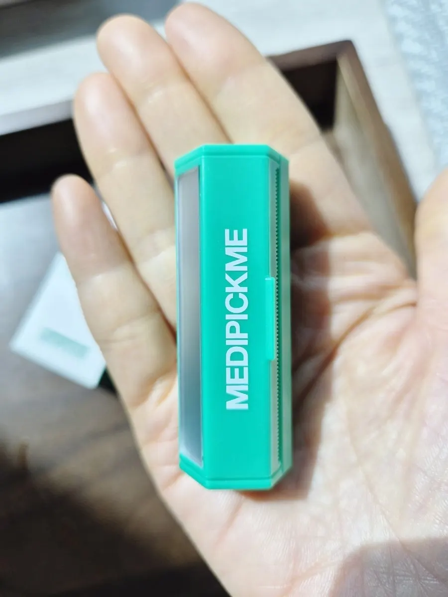 How to use roll-type blotting paper