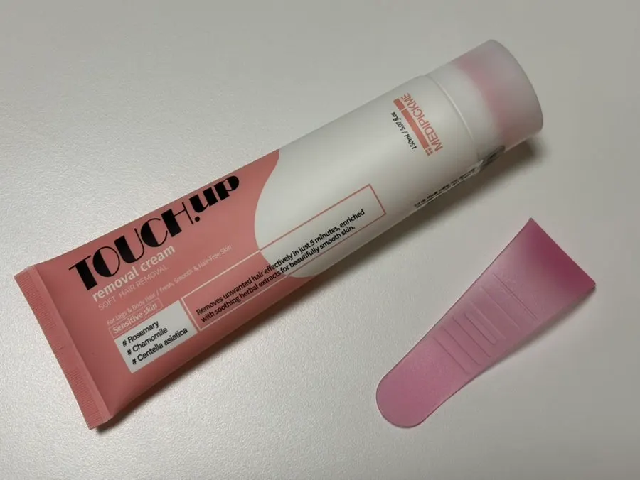 Silicone tip attached to the depilatory cream tube