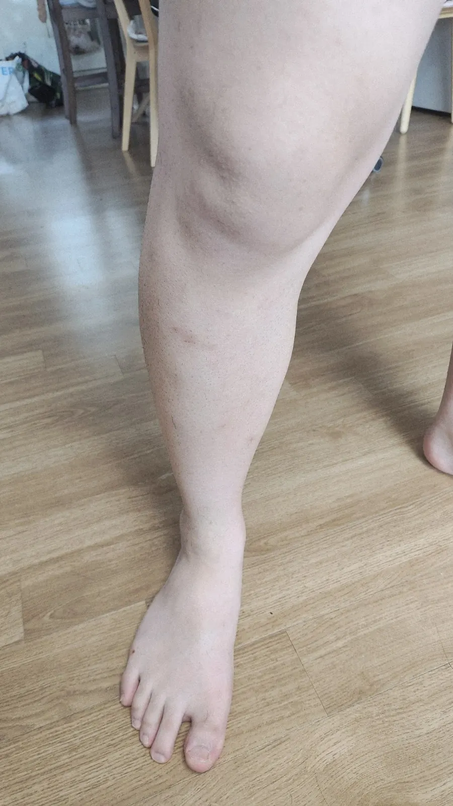 Close-up of the hair removal cream's silicone tip
