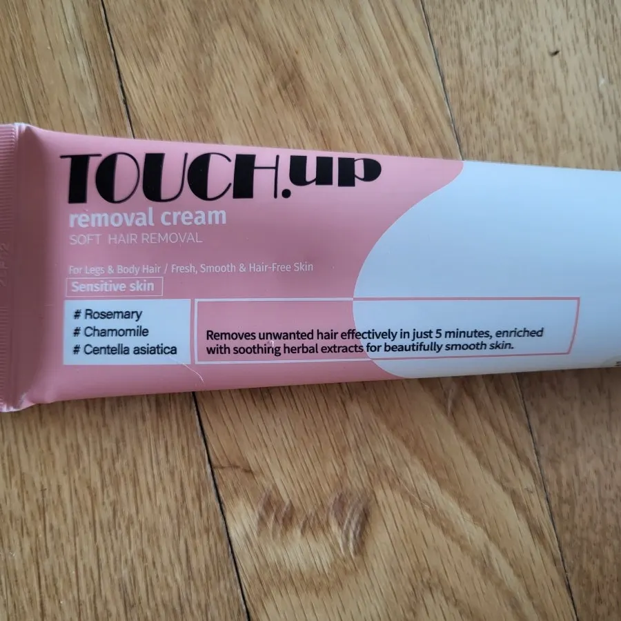 Product labeling on the hair removal cream