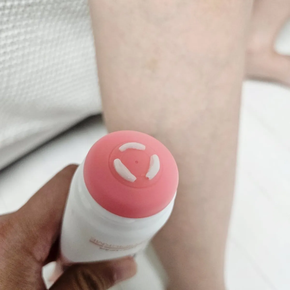 Scene of self hair removal with MEDIPICKME Touch-up Removal Cream