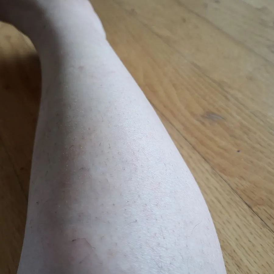 Finishing up after using the hair removal cream
