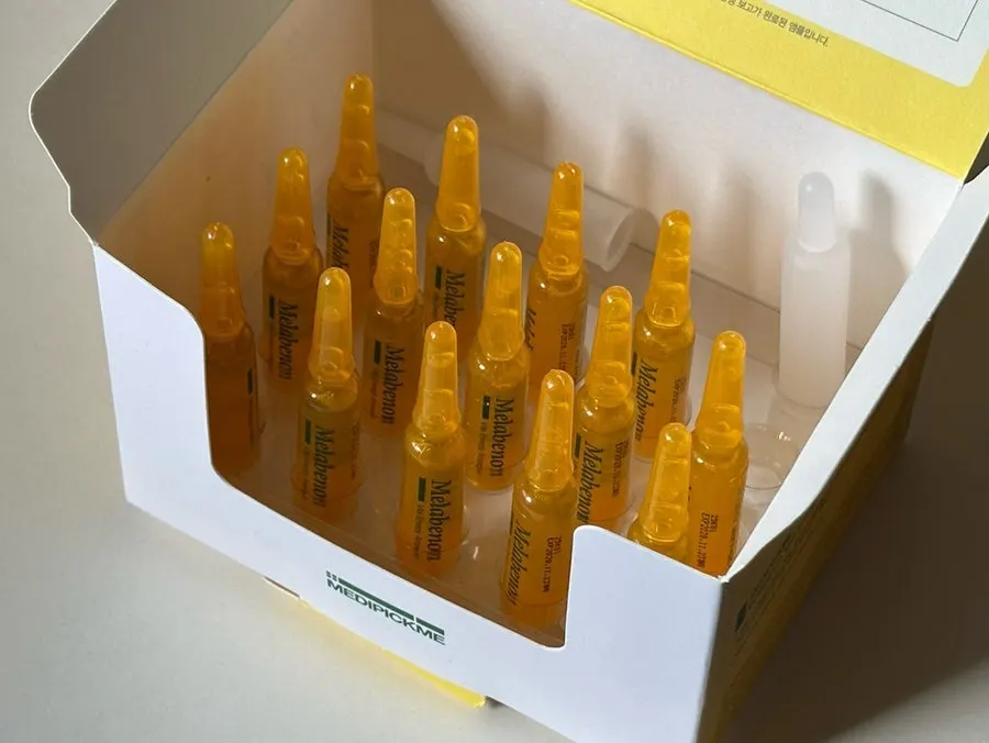 Vitamin and idebenone ampoule product