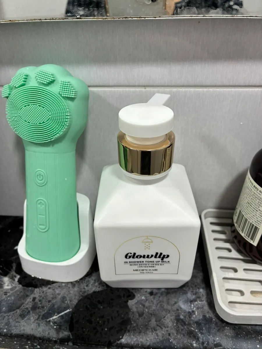 Product for refreshing skin tone before outdoor plans