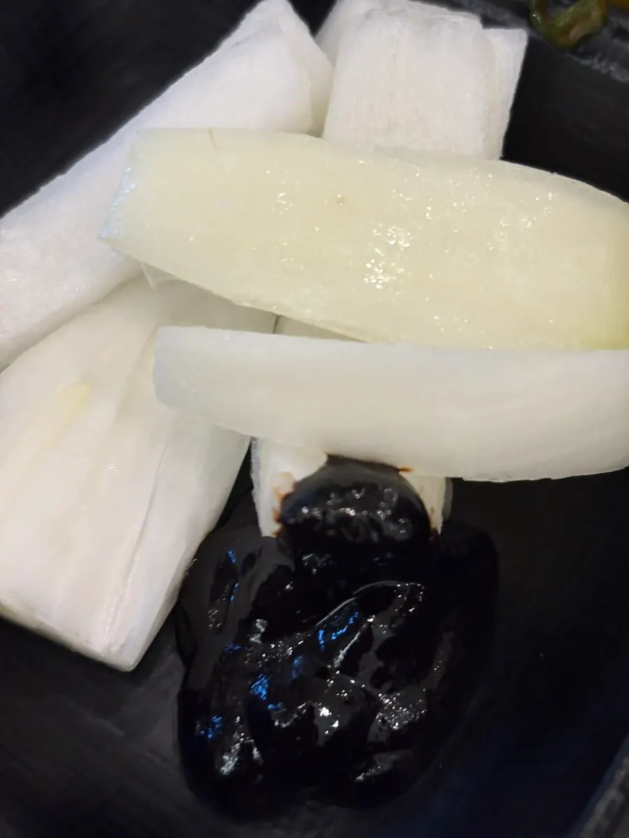 Green onion kimchi to go with jjajangmyeon